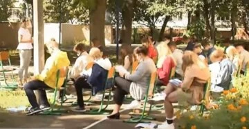 школа, школярі, на вулиці, навчання на вулиці, клас